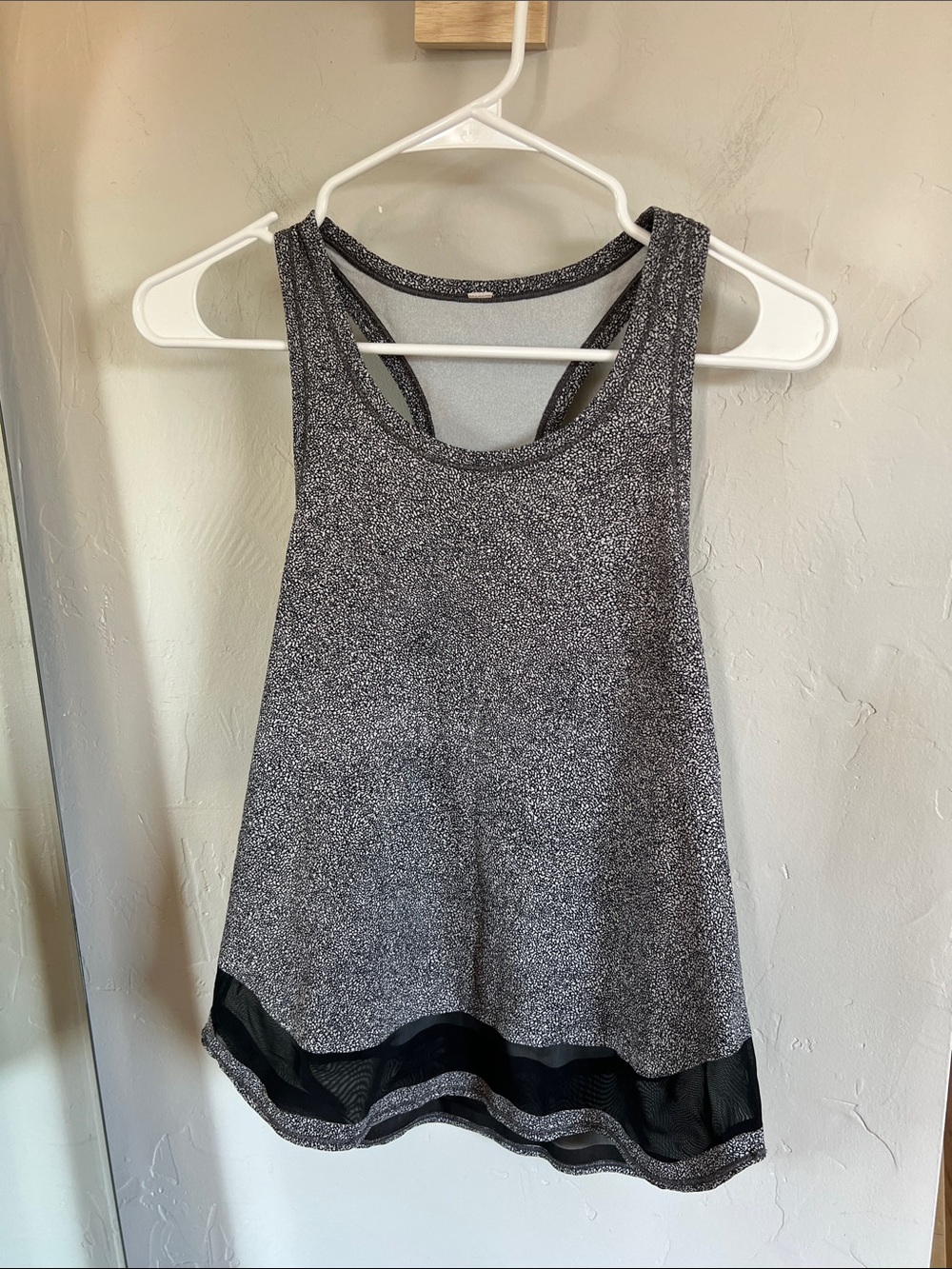 Lululemon Women's Black/white patterned Racerback Tank with Mesh Trim